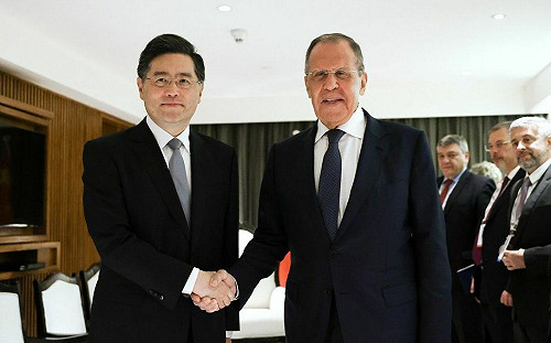 俄羅斯指控烏克蘭無人機襲擊克里姆林宮 中俄外長隨即舉行閉門會談