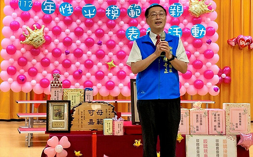 母愛永不止息   板橋表揚38位模範母親