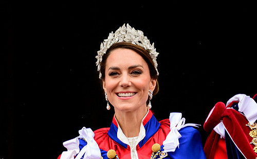 凱特優雅出席加冕典禮 配戴黛安娜、女王首飾致敬