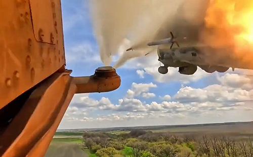 (影) 烏軍頓涅茨克空中開火! 捷克捐的Mi-24戰鬥直升機戰場影片曝光