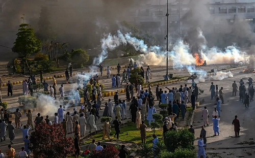 巴基斯坦爆發大規模衝突! 不滿前總理伊姆蘭·汗被捕 支持者暴動釀死傷