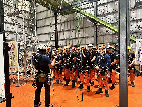 強化新北消防高角度救援 全國首創繩索高階訓練