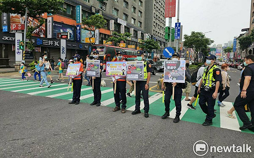 禮讓行人優先！蘆竹分局走上街頭重塑駕駛人觀念
