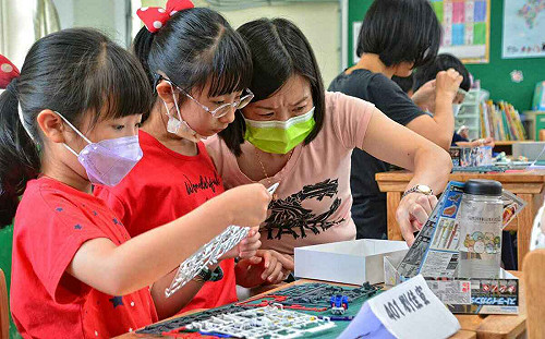 新北創客溫馨母親節 跨國一起「創客」對母親最真摯的感謝