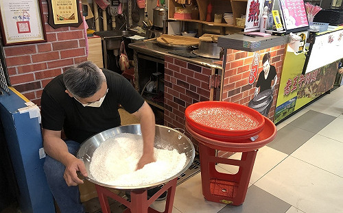 再現古法粉圓技藝 在新北公有市場用視覺與味覺感受幸福 