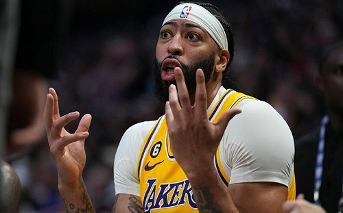 湖人三後衛陣、籃板慘輸　主帥：有些人不動