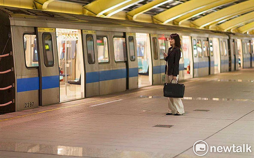 未來可用iPhone搭捷運！北捷預告兩種「手機感應」進站方式