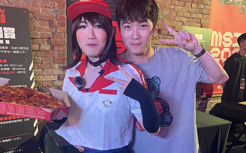 咪咪蛋合照「頂級美女」！對方身份曝光網讚翻