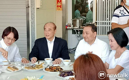 (影)出席王金平早餐會 侯友宜盼同心齊力一起面對選舉