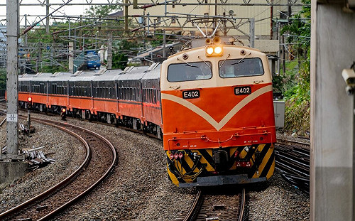 凍漲28年！台鐵票價將調漲27％？王國材說話了