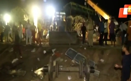 印度奧里薩邦多列火車相撞 已知逾207死.900傷