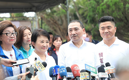 侯友宜與盧秀燕市政交流 林靜儀、顏寬恒都同框