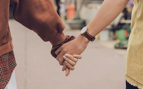 義大利已婚婦與同事牽手被偷拍 法院判丈夫可離婚