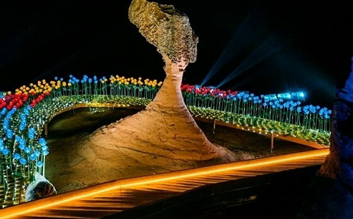 越夜越美！夜訪女王頭6/30登場 首創14米高水舞秀上演