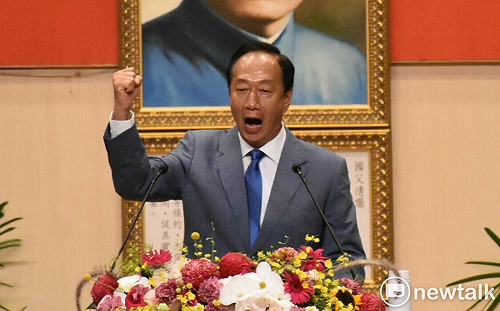 千萬不要小看自己！  郭台銘送高師大畢業生3句人生座右銘