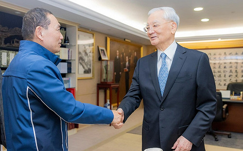 連戰籲國民黨團結一致堅定信念｢唯一支持｣侯友宜：一定會贏 拚了！