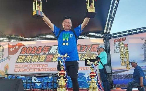 嘉縣端午龍舟賽  嘉市議員陳家平領軍奪冠