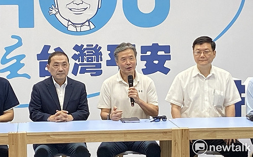 2024總統大選觀察之二》侯友宜招牌落漆  「最不藍總統候選人」回歸深藍擁抱