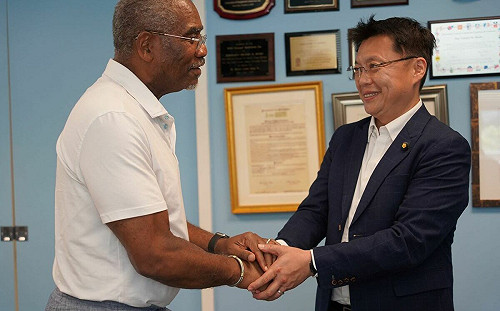 趙天麟訪美拜會重量級眾議員 米克斯重申：美國挺台立場不變