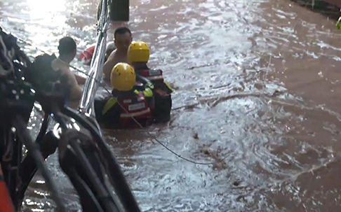  (影)極端氣候！重慶「大澇」15死4失蹤、屋倒毀損160餘戶