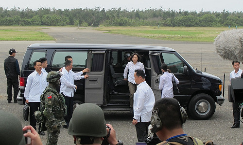 隨扈連遭爆料  府挺侍衛長：紀律嚴明