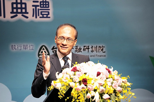 林全：文創與金融有重要關連 兩者結合顯現價值