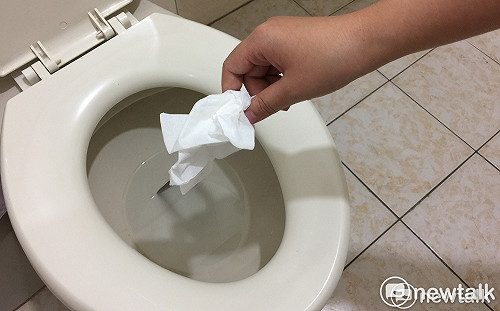 小心馬桶堵塞！消保處抽查18件市售衛生紙一半不合格