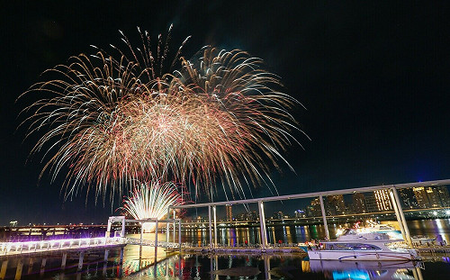 南京西路天坑施工又遇大稻埕煙火 北市府曝為何仍決定續辦 