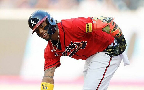 (影)項鍊超搶眼！Acuña小兒子也亮麗出席