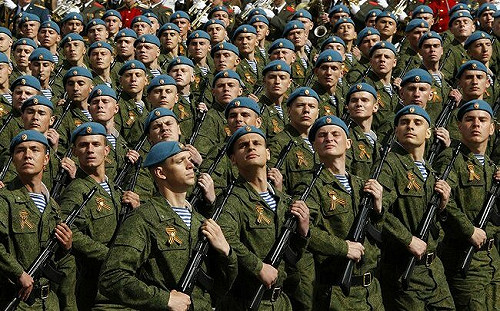 (影) 正規軍不如瓦格納! 俄「精銳部隊」集體遭俘擄 投降士兵還被地雷炸飛