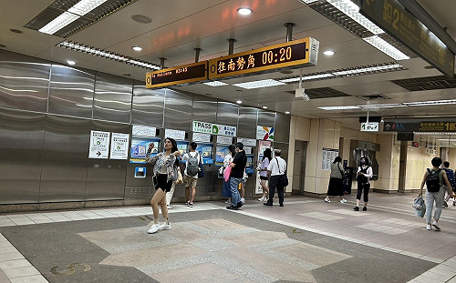 通勤月票不到2週使用量飆破千萬！公總：捷運最多達500萬人次