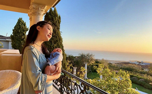 秦剛升「國務委員」時 她po嬰兒舉手照喊「勝利」! 外媒曝更多婚外情秘辛