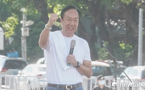 郭台銘嗆問果菜市場為何不裝冷氣？王定宇：很low 還噹到自己人