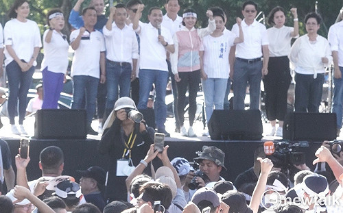 快訊》侯友宜出席716凱道遊行自己喊「公平正義 侯友宜」 遭現場噓爆