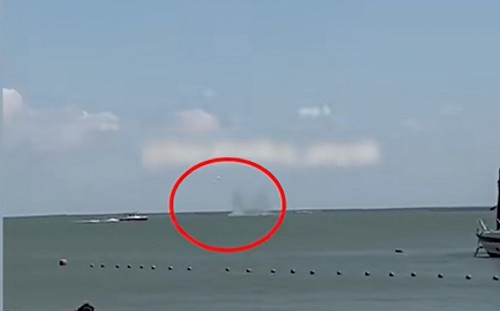 (影) 俄軍蘇-25墜入亞速海 飛行員彈射後仍不幸罹難
