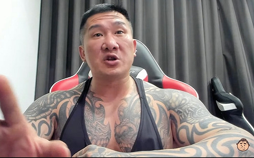 館長臉書「被消失後又回來了」 郭台銘搶道賀：館長兄，沒事就好