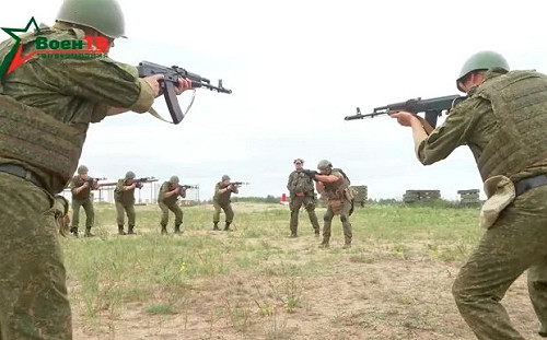 下海參戰助普丁? 白俄 : 為「武裝衝突」做準備 「每一個人」 都要拿起槍桿子