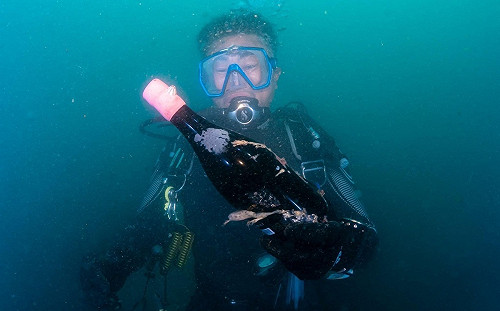 高餐大陳千浩研發深海熟成葡萄酒  法國際酒類競賽奪金