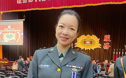 陪伴學生實現夢想  「教育界花木蘭」胡中中獲師鐸獎殊榮