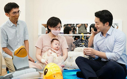 北市府員工托嬰中心開幕「只要3000元」蔣萬安喊：早知道就來抽籤了