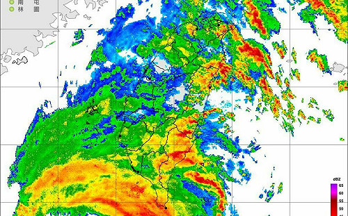 杜蘇芮緩步靠近南台灣！專家：暴風圈明天中午才會脫離本島