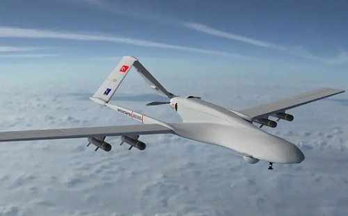 (影) 獵殺時刻! 睽違9月 烏軍TB-2無人機再出動 重創俄軍海路補給