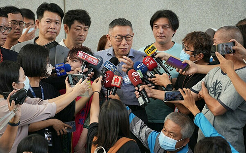 郭台銘還沒放棄「郭柯合」？柯：大老闆做事不會輕易放棄 我們冷靜就好