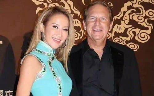 李玟大殮火化！Bruce火葬場外遭包圍「險被毆」