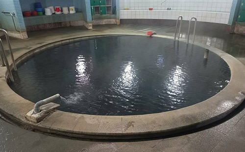 別撲空！卡努降雨影響水質 陽明山「前山公園公共浴室」暫停開放