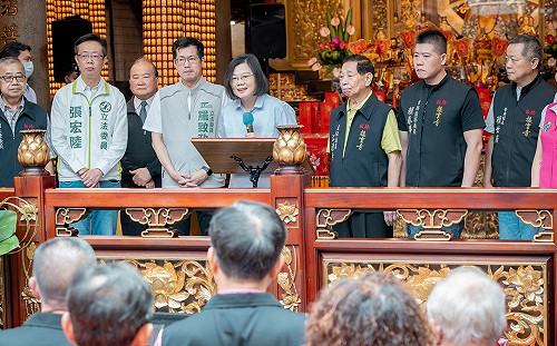 蔡英文：扁馬任內公債各增1兆4千及1兆7千億 我只增4千多億