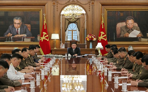 怪颱「卡努」直撲北韓 官媒竟指示：民眾首要任務是保護好領導人肖像