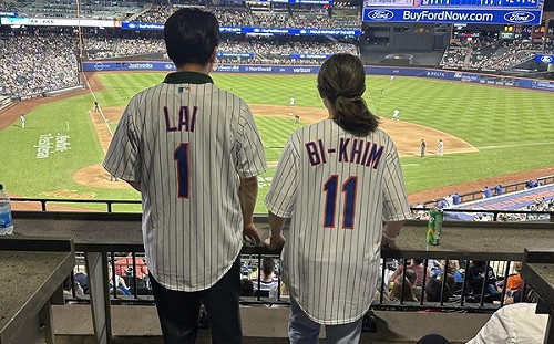 爆雷了? 蕭美琴曬賴清德合照「球衣背號1、11」網拱在一起搭檔競選