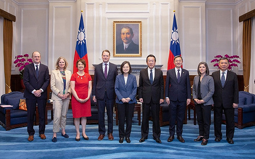 蔡英文：台灣半導體需與民主國家合作 確保全球供應鏈安全 