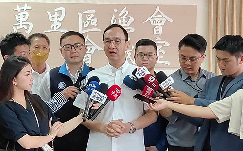 侯擺脫「老三」追過柯 朱立倫曝主因：一個月上升近6%